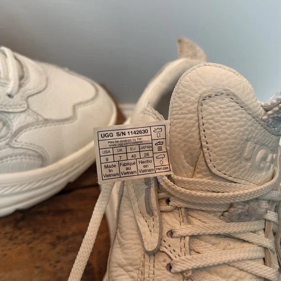 White Ugg Ca1 Leather Sneakers Size 9 - Picture 5 of 5